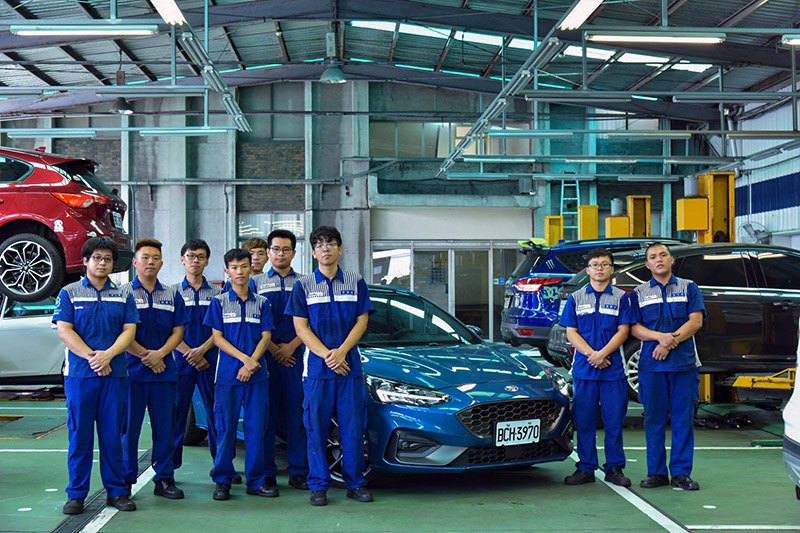 Ford各地經銷商夥伴的專業技師,有許多都是從學生實習時期便配合,這些實習學生對於Ford品牌的理解與情感認同度也更為深入。