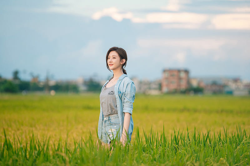 林逸欣〈想都沒想過〉MV為了捕捉天光,從凌晨五點開始長達17小時的外景拍攝。/旋轉娛樂提供