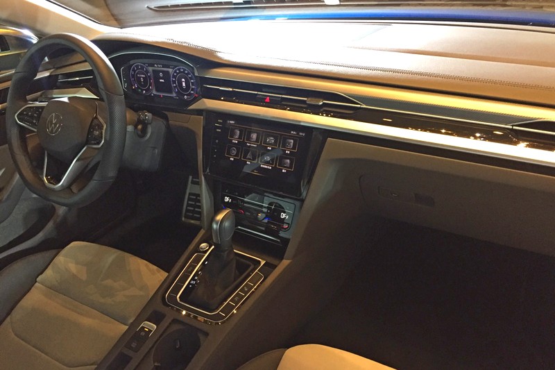 目前掌握到Arteon與Arteon Shooting Brake會提供330 TSI與380 TSI車型。並且會配置虛擬座艙與IQ.Drive。