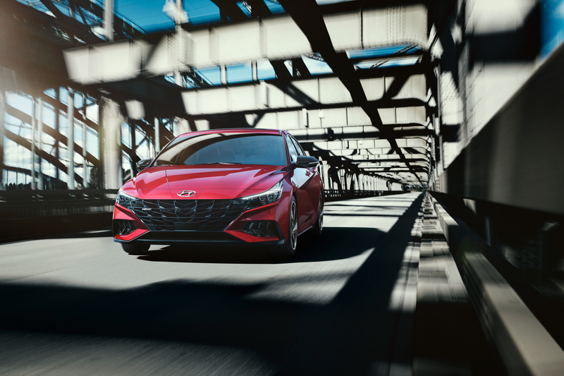 國外捕獲到Hyundai正在測試的Elantra N偽裝車。(圖為Elantra N Line)