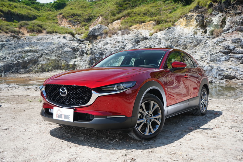 CX-30的基礎是建立在Mazda 3房車而來,稱它是增高版的Mazda 3一點也不為過