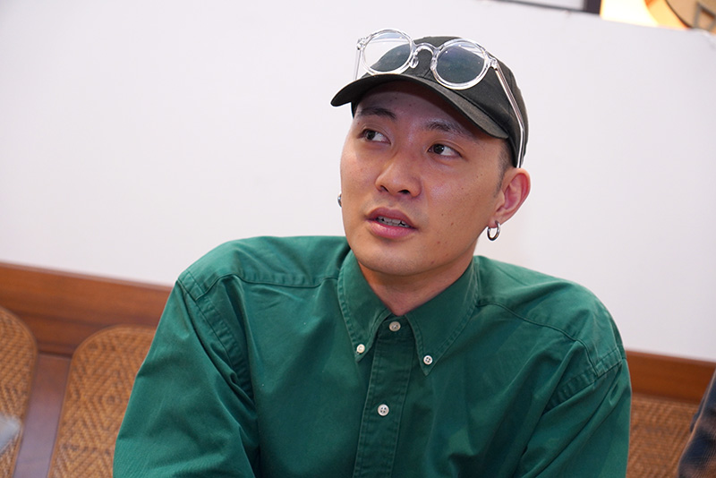 「唐貓SUGARCAT」主唱之一高真原是樂團前身的鼓手。