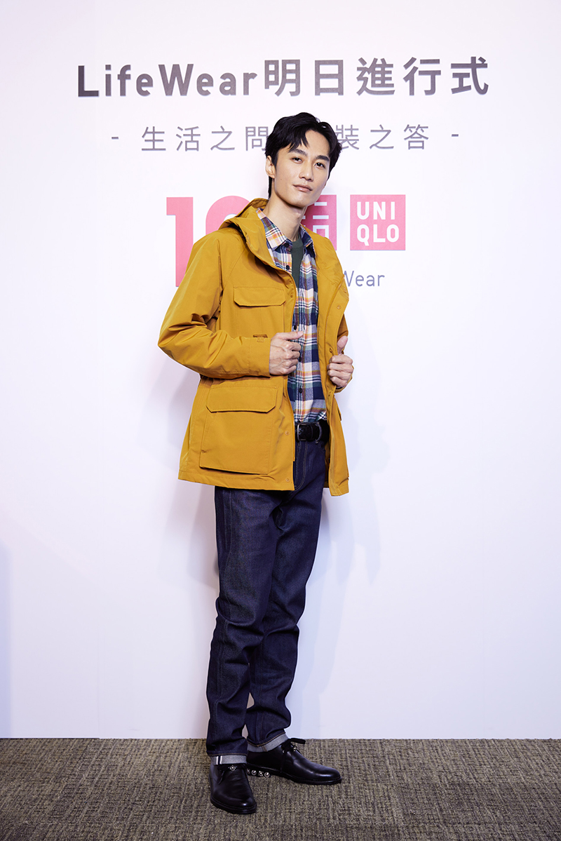 李英宏身穿「新·無界美型外套」出席UNIQLO 10周年記者會