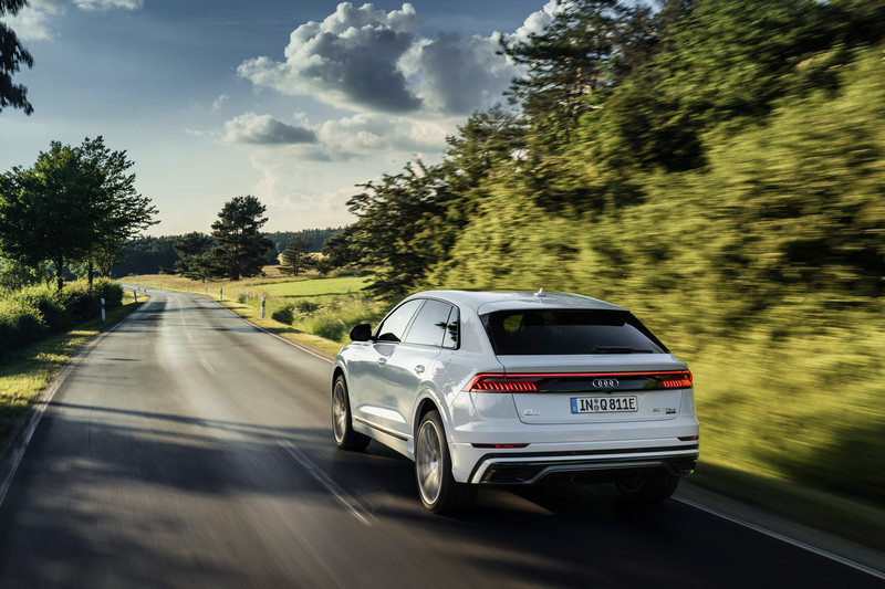 Q8 55 TFSI e具有47公里純電行駛里程,Q8 60 TFSI e則有45公里表現。