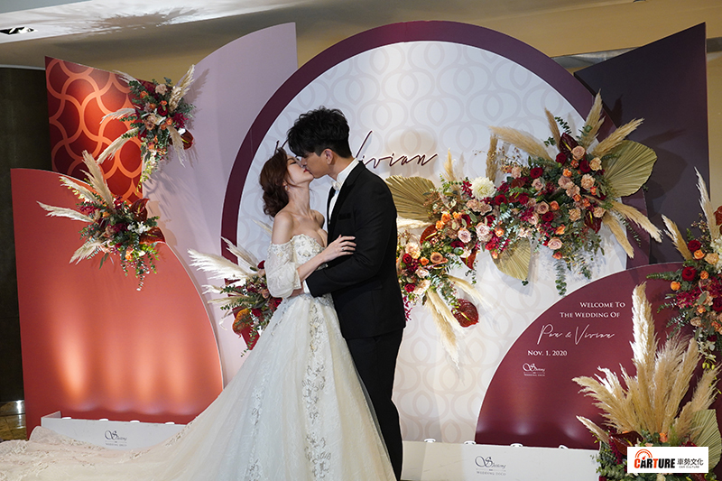 【車勢星聞】潘逸安婚宴沒找婚顧,婚禮大小事都由老婆Vivian親力親為。