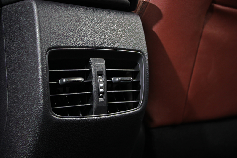 同級難得的後座出風口設置,讓後座乘員同享舒適旅程。