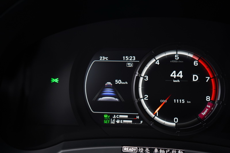 在全速域DRCC及LTA車道維持輔助系統的加持下,將系統打開幾乎就是Level 2的半自動駕駛狀態