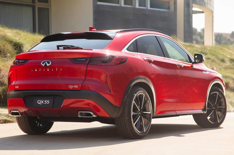 斜背設計與富有層次線條,QX55散發出濃厚運動氣息。