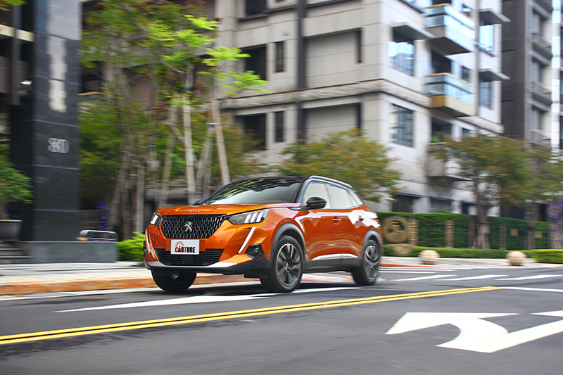 法系車的好,還是得開過才知道。