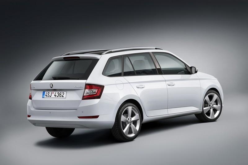 日前Skoda表示新世代Fabia Combi要2023年才會推出,在此之前現行Fabia Combi會販售到2022年。