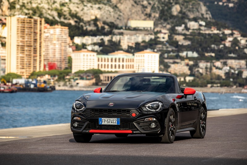 兄弟我真的撐不住先走了,Fiat 124 Spider 2021年走入停產