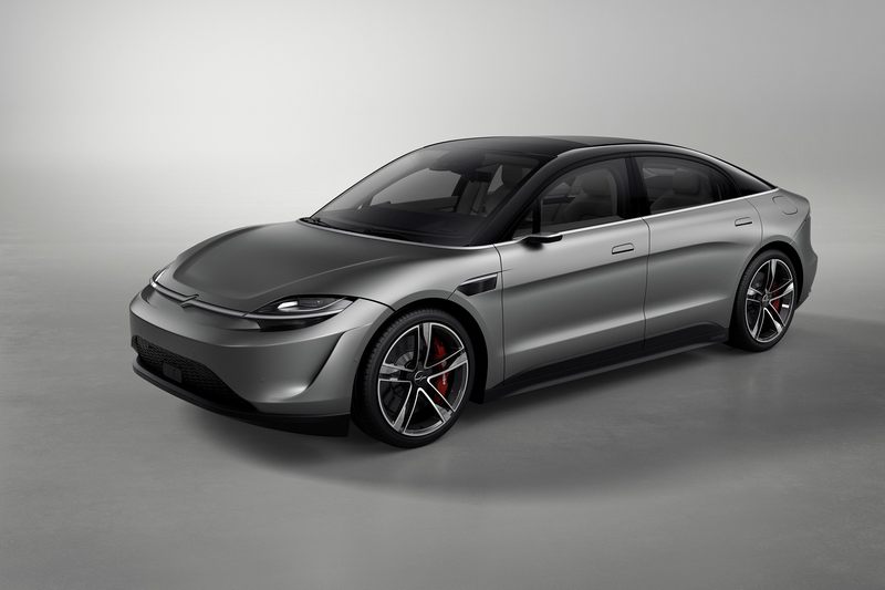 Sony在2020年CES展帶來Vision-S Concept概念車,之後於7月則表示會努力讓朝道路測試邁進。