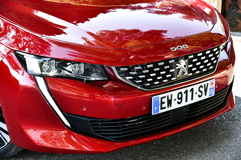 「獅牙晝行燈」成為Peugeot 508獨步車壇的顯眼特徵,也開啟了全新家族風貌。