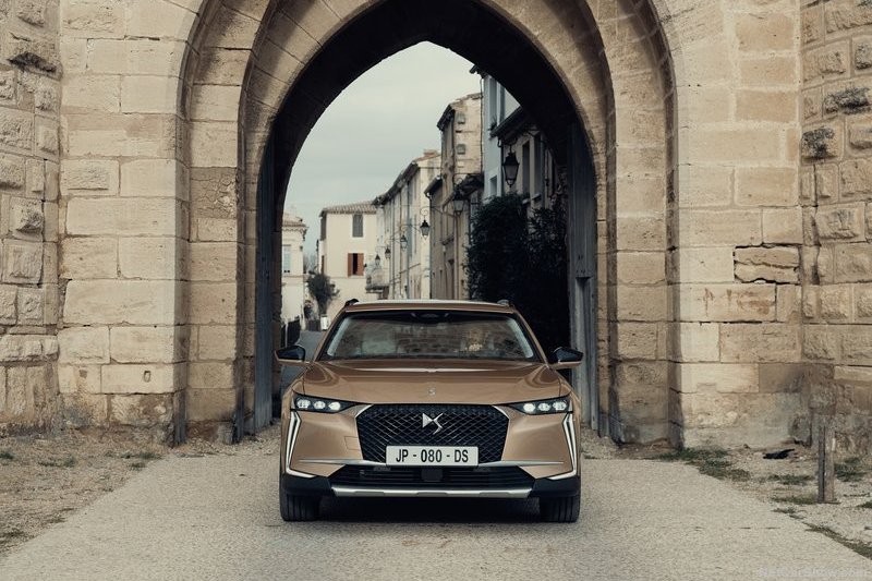 DS 4外觀採用最新設計,有著與DS 7 Crossback相似的樣貌。