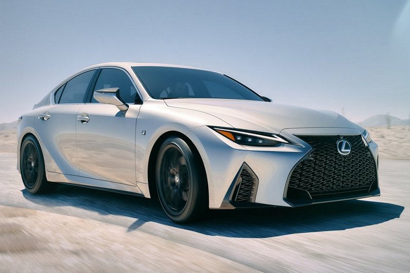 Lexus日前釋出F Sport引擎照,讓人猜測是否會是IS 500 F Sport。