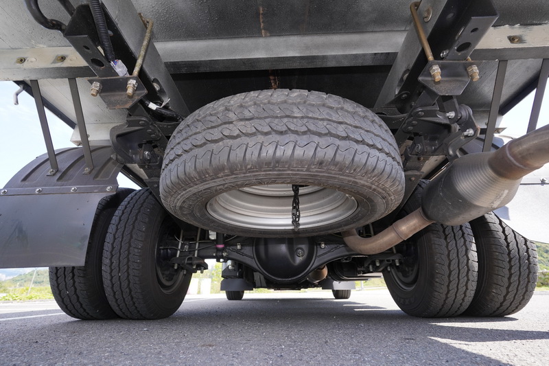 全新輕量化大樑厚度從原本的6mm降低為3.8mm,省下來的車重能多載一些貨品且長期能減少油料開銷