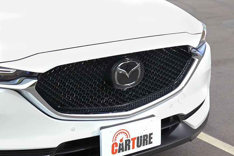Mazda CX-5黑艷旗艦車型主要是外觀加入黑色元素,但可惜水箱護罩飾框未能一併黑色處理。