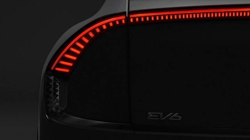 此款電動車名為EV6,且之後新款電動車皆會以EV搭配數字命名。