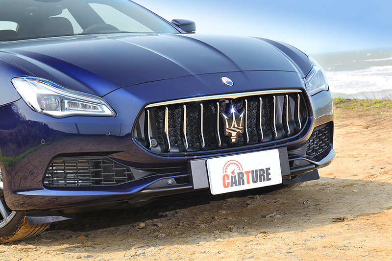 智慧型LED矩陣頭燈在小改款後依舊是標配項目