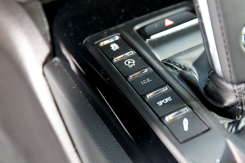 Sport模式下排氣聲浪變得更為渾厚,不會因配置小排量引擎對感官刺激有所減損