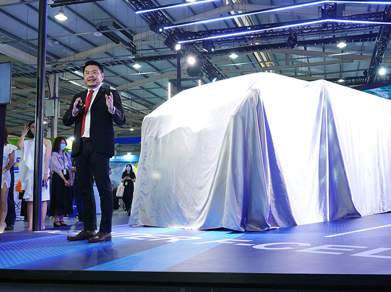 DTAT執行長王立山表示:「為展現Fuso對台灣顧客的高度重視,我們積極與總部爭取台灣成為eCanter F-CELL海外展示首站。