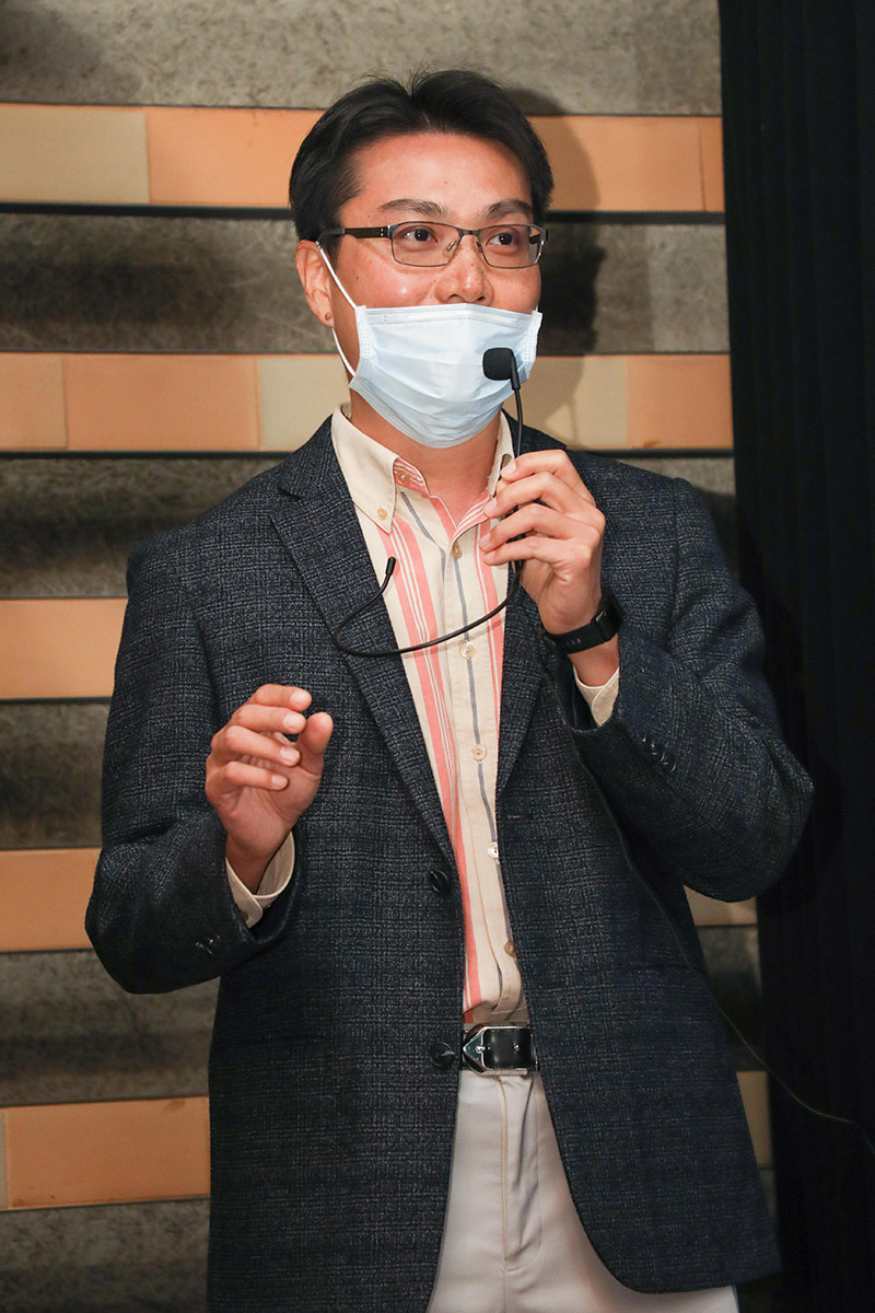 裕融企業林群盛副總感謝新北市府及計程車學院協會與裕融長期策略合作共同倡議長照交通生態。