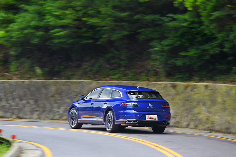 Arteon Shooting Brake 380 TSI R-Line Performance沒有粗暴個性,態度溫柔但絕對夠力。