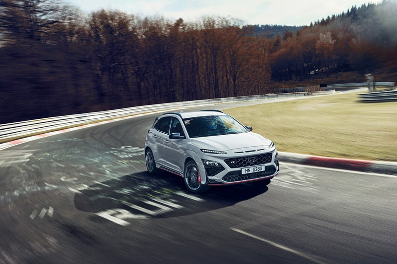 Kona N搭載2.0升渦輪引擎,具有280hp/40kgm性能表現。