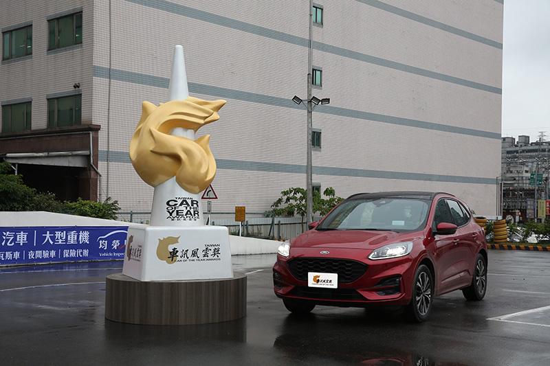 2021最佳國產中型SUV:Ford Kuga。