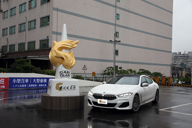 2021最佳進口豪華大型車:BMW 8 Series Gran Coupe。