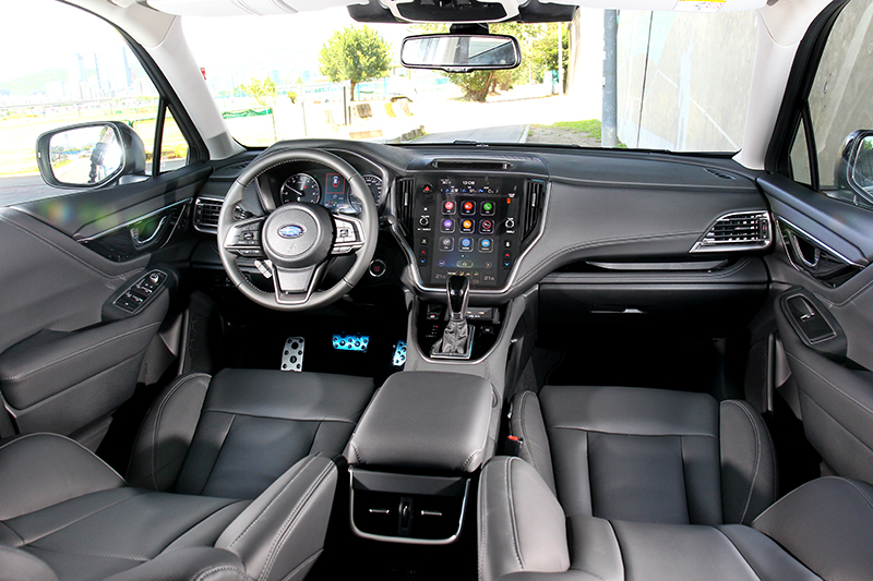 11.6吋中控螢幕與隔局規劃,讓Outback座艙終於朝精緻質感邁進。