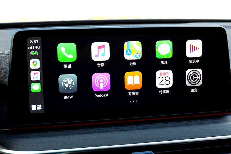 除了有無線Android Auto/Apple CarPlay還有無線充電。