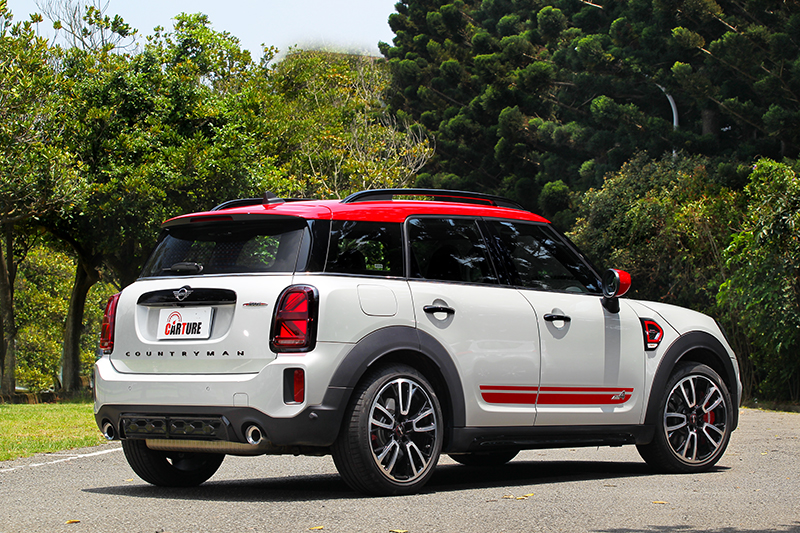 Mini JCW Countryman ALL4整體外觀變得比以往更兇狠。