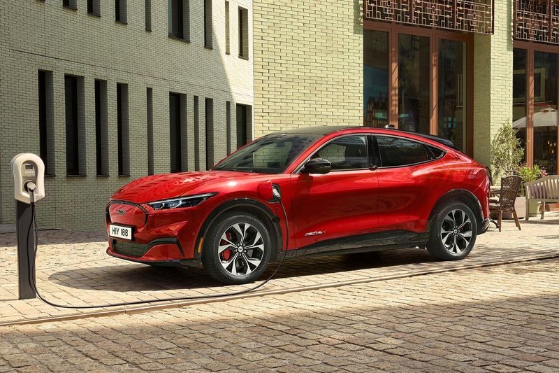 Ford預計2025年會推出兩種電動車平台,屆時將會推出Mustang Mach-E與F-150 Lightning等九款車型。