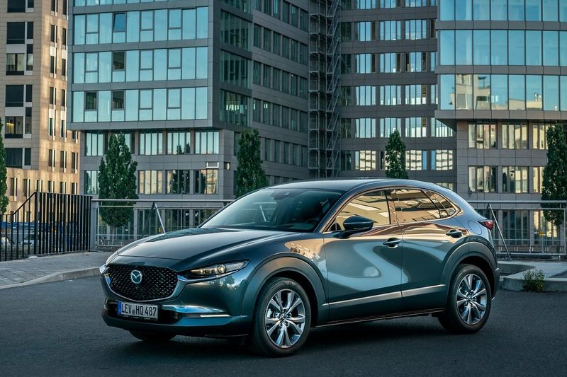 全新車型CX-50傳言11月現身,雖然還不清楚造型設計,但大概可以從CX-30略知一二。