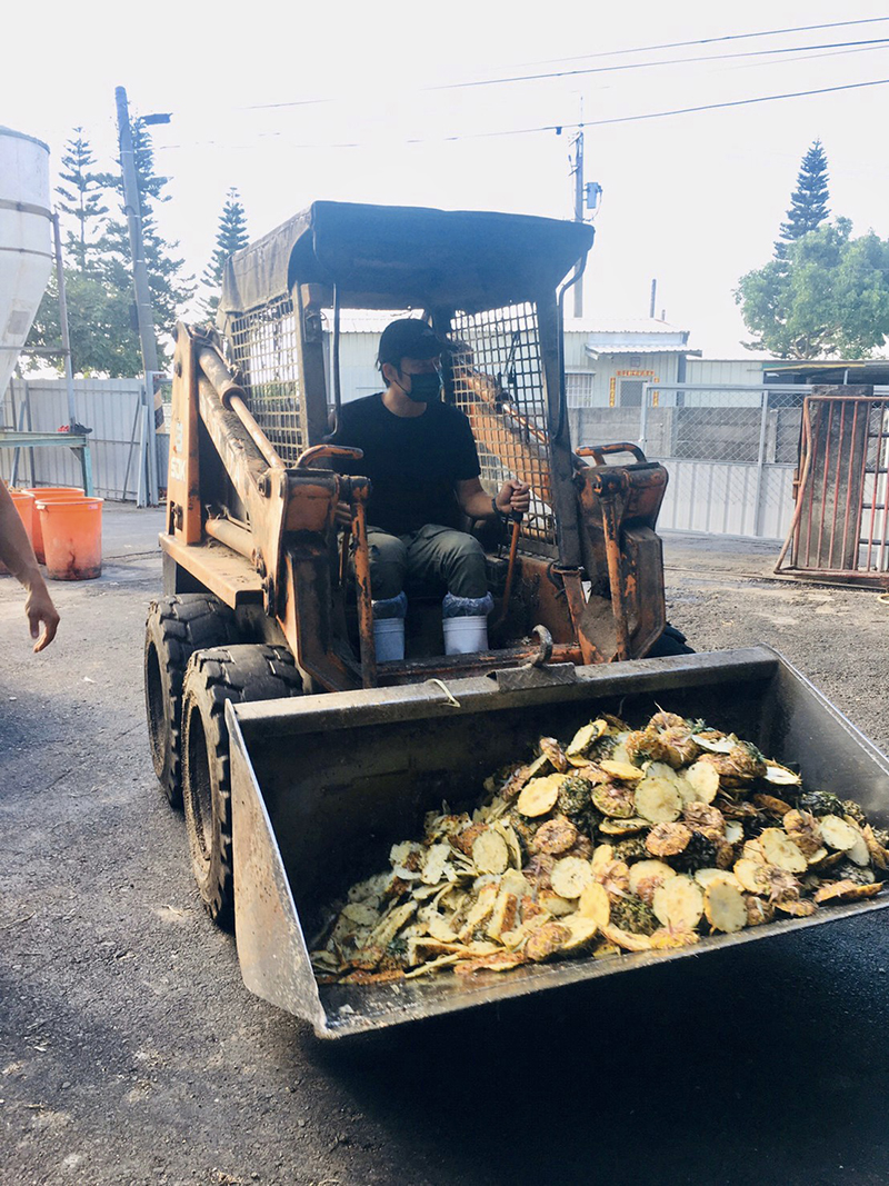 【車勢星聞】《就是這味-玖浩吃》姚元浩成功解鎖小山貓。(圖:三立提供)