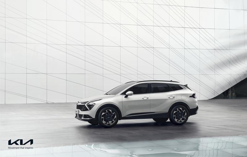 新世代Sportage車頭運用豐富搶眼設計元素。