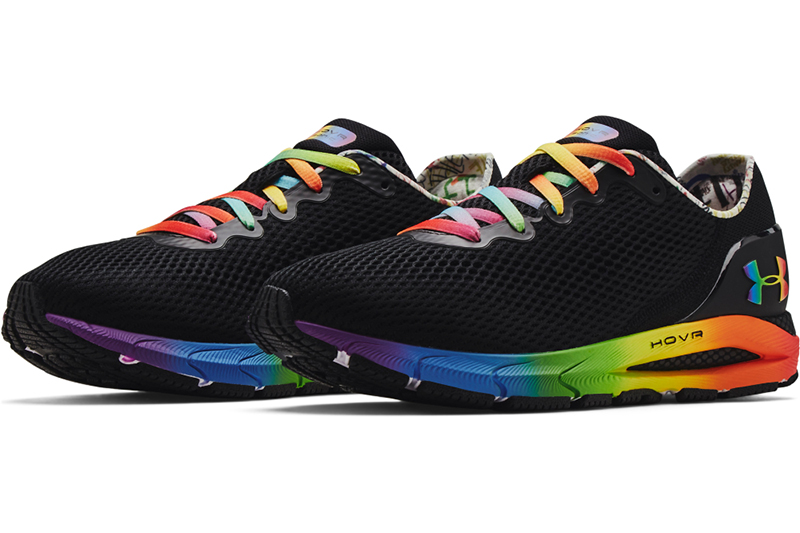 UA Pride 系列_男 HOVR Sonic 4慢跑鞋$4,280。(圖:品牌提供)