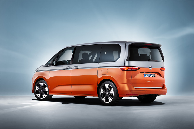 車側折線與LED尾燈讓整體造型顯得活潑。
