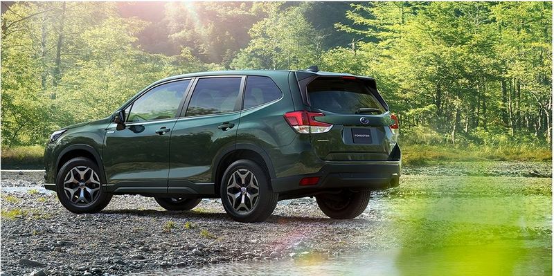 輪圈換上新的造型,車色也有10種可以選擇。