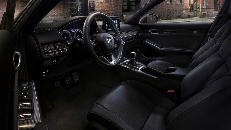 座艙採與房車相同配置,但變速系統有提供六速手排。