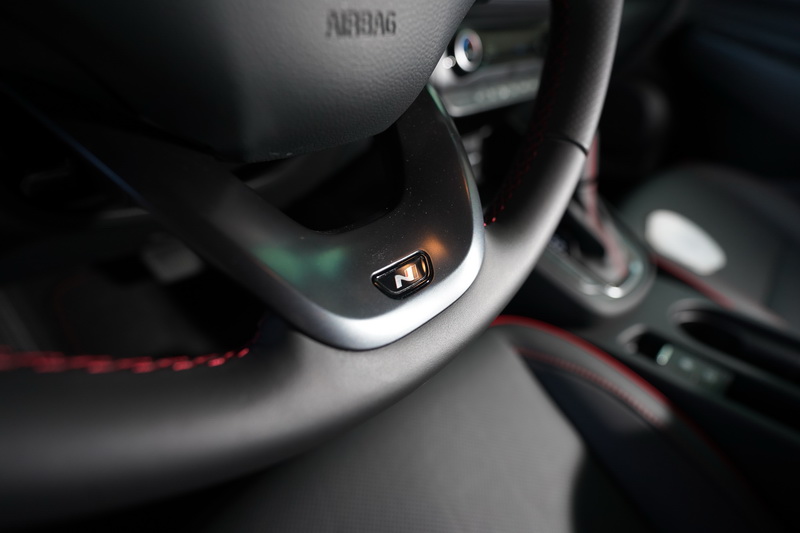 N-Line車型在排檔桿、方向盤及座椅皆有專屬標誌