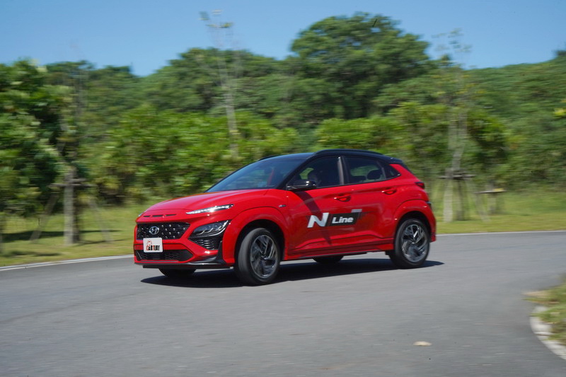 Kona底盤到底有多大魅力? 最接近的形容詞大概就是一部帶有歐系血統的韓系鋼砲吧!