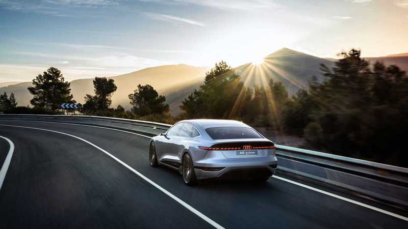 A6 e-tron Concept概念車具有470hp/81.6kgm動力與700公里續航里程。