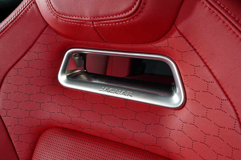 無論皮質或是作工皆屬上乘,各項細節宛如藝術精品。