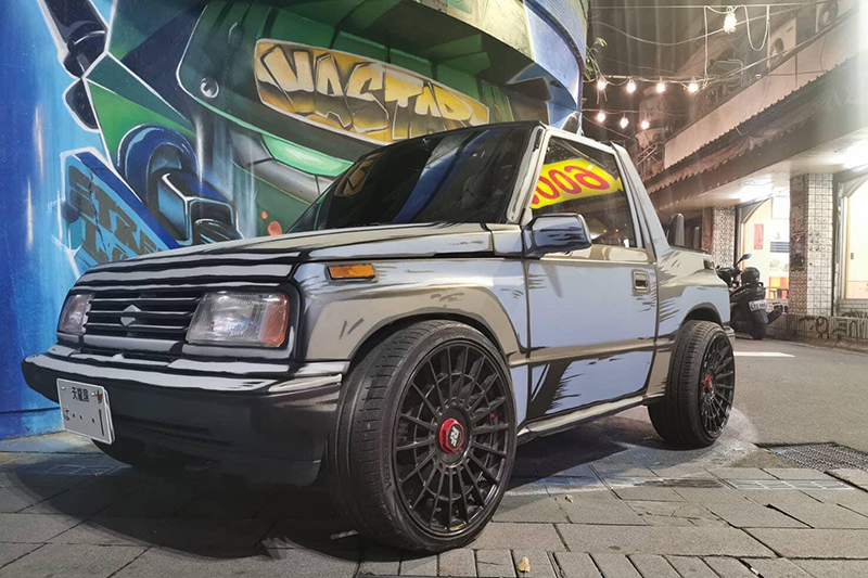 【車勢星聞】街頭藝術家傅星翰透過彩繪賦予老車新生命。(圖:星奇三創意提供)