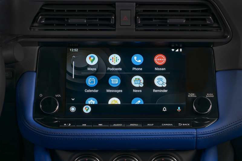 Apple CarPlay/Android Auto功能當然也不會少。