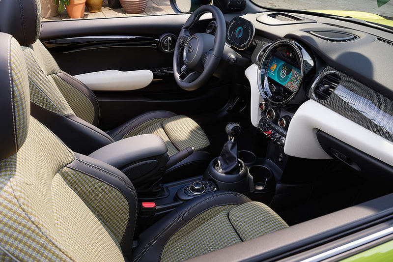 迷你成癮 全新mini掀背車系 敞篷車進駐全台展示中心 建議售價121萬元起 Carture 車勢文化