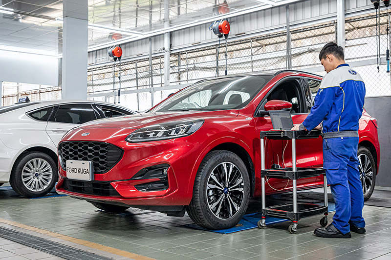 Ford建議車主在長途出行前都能回Ford專業服務廠檢測車況,以確保安心出門。
