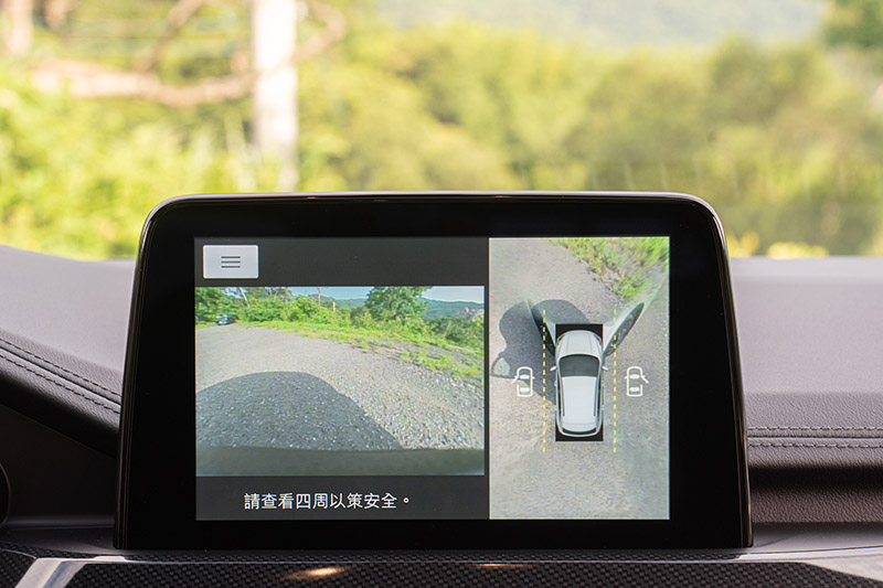 360°環景影像行車輔助系統能有效降低狹路會車或停車碰撞風險,協助駕駛更直覺且即時掌握車輛四周環境與人車動向